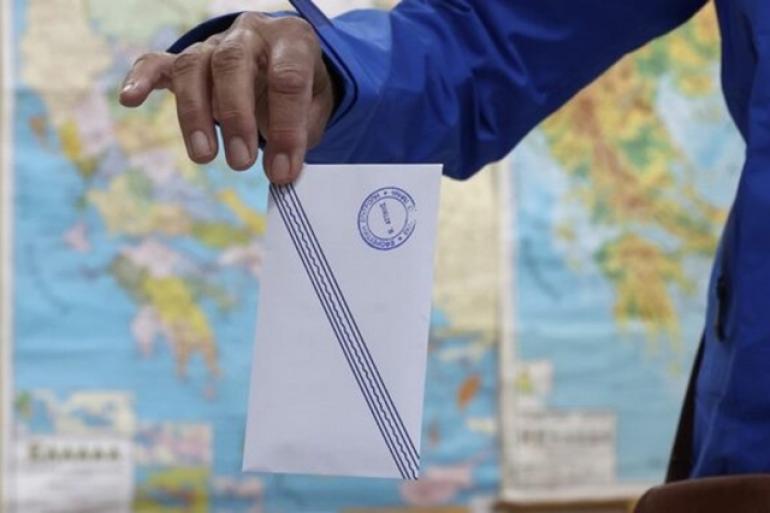 Δημοσκόπηση Palmos: Απόλυτη κυριαρχία ΝΔ-Μητσοτάκη, σταθερά δεύτερο το ΠΑΣΟΚ, τρίτος ο ΣΥΡΙΖΑ