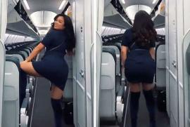 Αεροσυνοδός έκανε twerking σε αεροπλάνο για να γιορτάσει την πρόσληψή της και... απολύθηκε