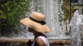 Καιρός: Επιμένουν οι υψηλές θερμοκρασίες