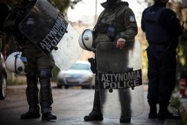 Ποιους βλέπει η ΕΛ.ΑΣ. πίσω από τη βόμβα στα ΜΑΤ -Φόβοι για νέο χτύπημα, αυξημένα μέτρα σε πιθανούς στόχους
