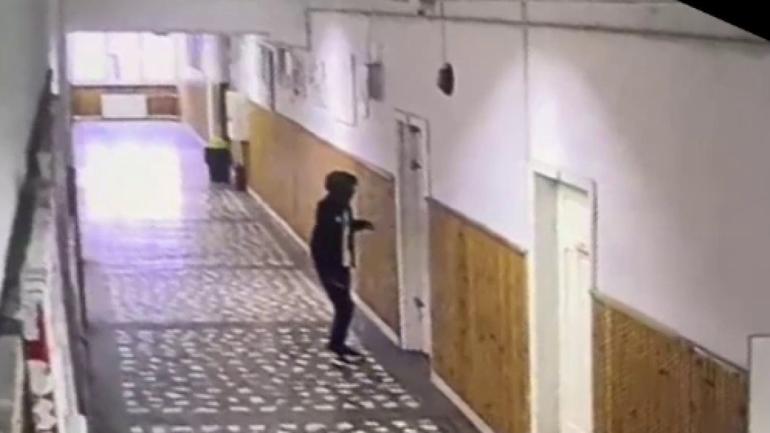 Μαθητής 13 ετών μαχαίρωσε καθηγήτρια και έναν συμμαθητή του σε σχολείο της Ρουμανίας