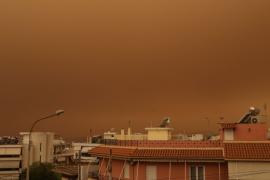 «Τσουνάμι» αφρικανικής σκόνης στη χώρα – Θα έρθει από το Μαρόκο και τη Λιβύη – Ποιες περιοχές θα «πνιγούν» αύριο