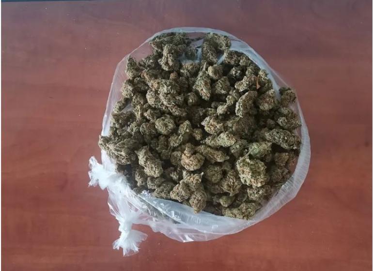 Θεσσαλονίκη: Έκρυψε τη σακούλα με το χασίς κάτω από το κάθισμα του αυτοκινήτου