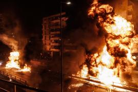 Ανάσταση με μολότοφ στον Νέο Κόσμο για άλλη μία χρονιά