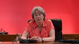 Αθηνά Λινού: Παραμένει βουλευτής του ΣΥΡΙΖΑ