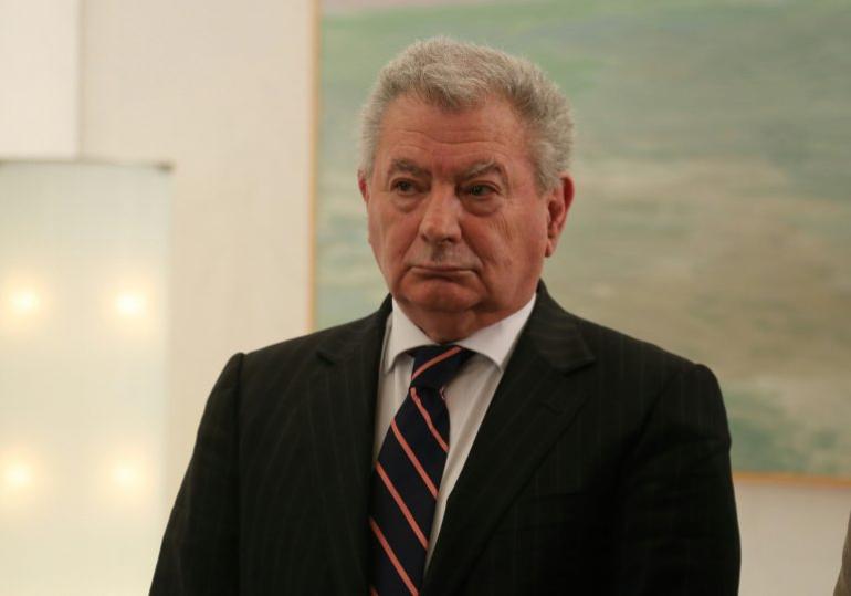 Δίκη Σήφη Βαλυράκη: Αυτόπτης μάρτυρας αναγνώρισε τους δύο κατηγορούμενους ως δράστες της δολοφονικής επίθεσης