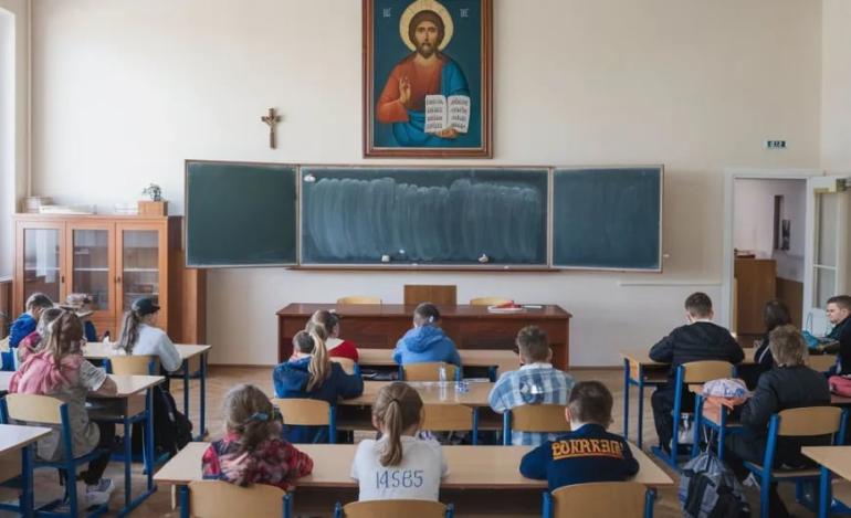 Η «Ηθική» στα σχολεία αντί των Θρησκευτικών για τους μαθητές που απαλλάσσονται, τι αλλάζει από τη Γ' Δημοτικού έως τη Γ΄ Λυκείου