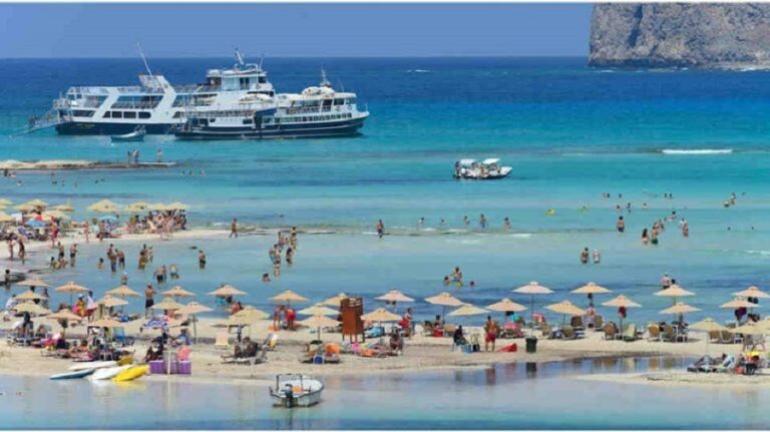Συναγερμός για το «κανόνι» του ομίλου FTI – Τι θα γίνει με τους 7.500 τουρίστες που βρίσκονται στην Ελλάδα