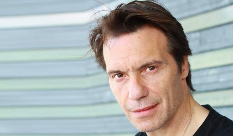 Στράτος Τζώρτζογλου: Μου έλεγαν “θα μου κάτσεις, αλλιώς δεν έχει δουλειά” – Αν δεν το κάνεις μπορεί να μη ξαναβρείς δουλειά