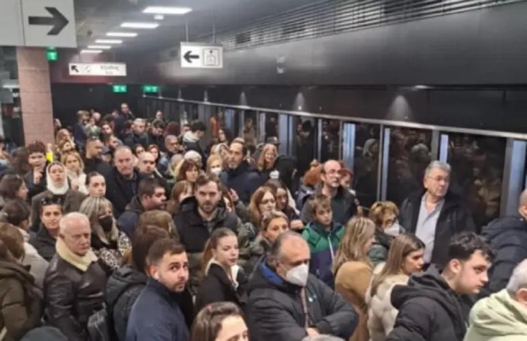 Ακινητοποιήθηκε ξανά συρμός στο Μετρό Θεσσαλονίκης - Τι λέει η THEMA