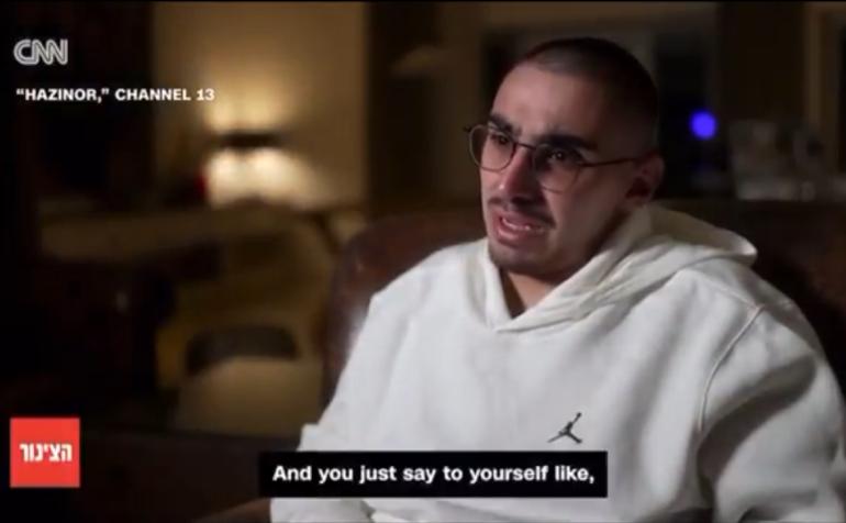 “Χειρότεροι και από Ναζί”: 21χρονος Ισραηλινός μιλά για τη σεξουαλική κακοποίηση που υπέστη στα χέρια των βασανιστών του στη Γάζα