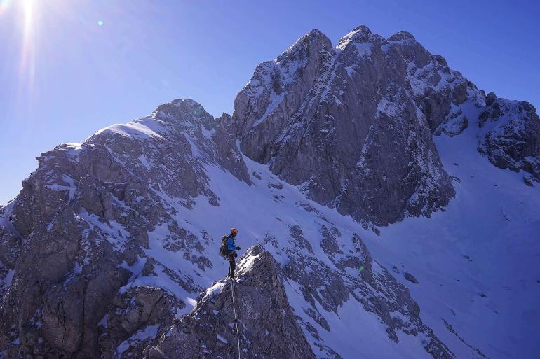 Από ασφυξία ο θάνατος των τεσσάρων ορειβατών στα Βαρδούσια – Τους καταπλάκωσε το χιόνι