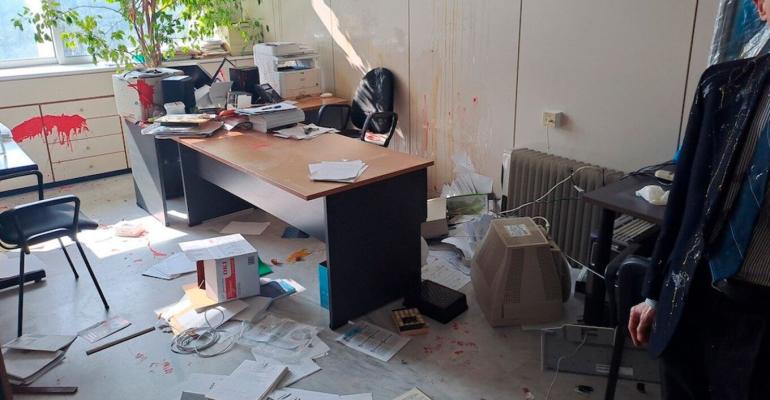 Επίθεση από κουκουλοφόρους στον πρόεδρο του τμήματος Μαθηματικών του ΕΚΠΑ - Απείλησαν ότι θα τον σκοτώσουν