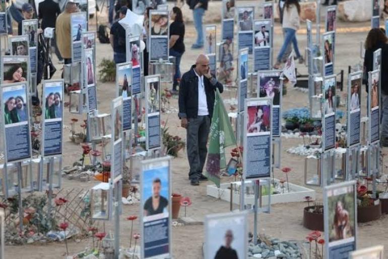 Τρία χρόνια από την 7η Οκτωβρίου: Τελετές μνήμης και ενός λεπτού σιγή στα σημεία της επίθεσης της Χαμάς