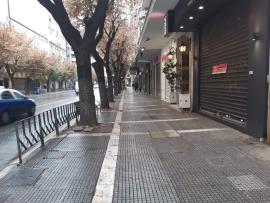 Θεσσαλονίκη: “Ανεβάστε τις τέντες και ενεργοποιήστε τα στόρια”, προτείνει ο ΕΣΘ ενόψει της 17 Νοέμβρη