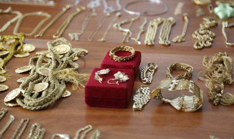 Ιωάννινα: Απέσπασαν κοσμήματα αξίας 50.000 ευρώ προσποιούμενοι τους… λογιστές
