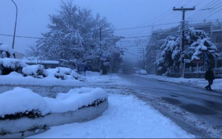 Θεσσαλονίκη: Έκλεισε ο δρόμος Ωραιοκάστρου – Μελισσοχωρίου λόγω χιονόπτωσης- Ποιοι άλλοι δρόμοι παραμένουν κλειστοί