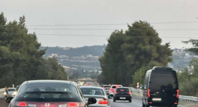 Θεσσαλονίκη: Δύο καραμπόλες τριών ΙΧ στη Μουδανιών - Με δυσκολία η κυκλοφορία