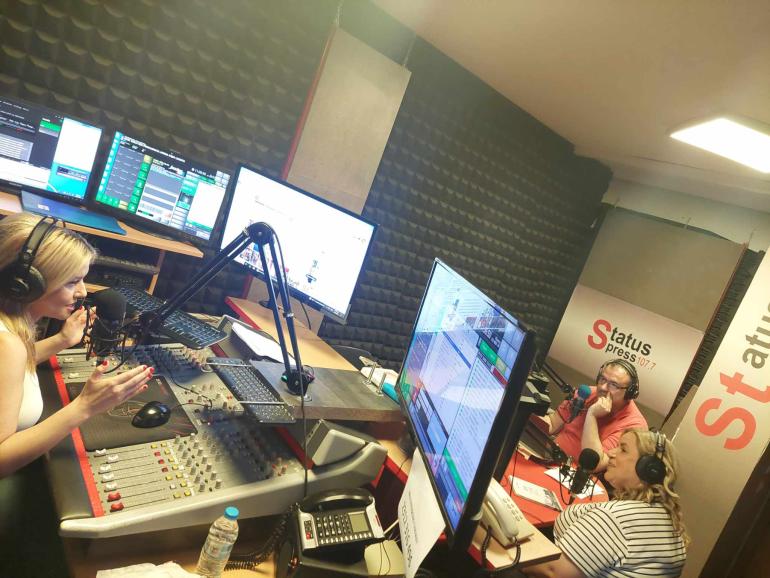 ΗΧΗΤΙΚΟ: Η Κυριακή Φράγκου από την Εθελοντική Διακονία Αστέγων στον Status FM 107,7