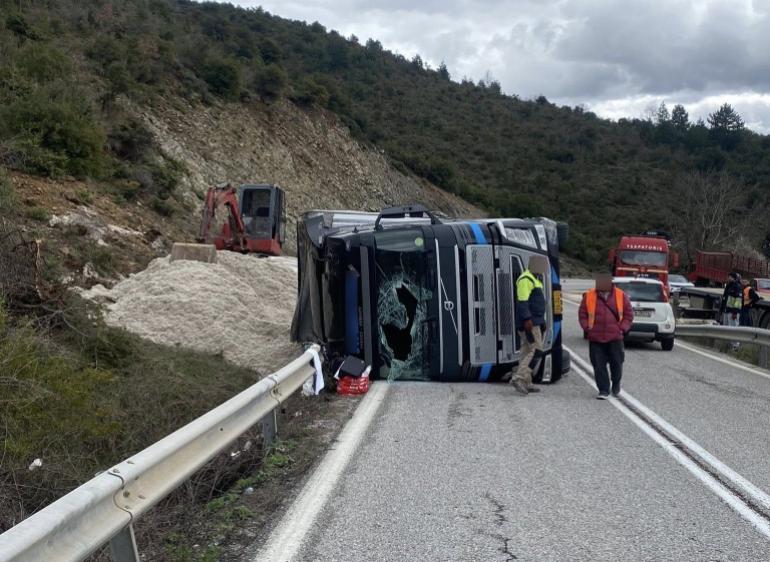 ΕΛΣΤΑΤ: Μείωση 0,4% στα τροχαία δυστυχήματα σημειώθηκε τον Ιανουάριο