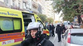 ΒΙΝΤΕΟ-Παράσυρση άνδρα στο κέντρο της Θεσσαλονίκης - Μεταφέρθηκε στο νοσοκομείο