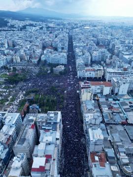 Θεσσαλονίκη: Ρωτήσαμε το Chat GPT περίπου πόσος κόσμος ήρθε στην πορεία για τα Τέμπη