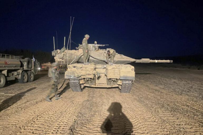 Πόλεμος στο Ισραήλ: Κύμα οργής και διαδηλώσεων για το διπλό χτύπημα στη Τζαμπαλίγια – Αδιάλειπτοι βομβαρδισμοί στη Γάζα