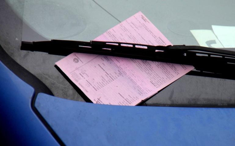 Τέλος οι κλήσεις στάθμευσης για τα ηλεκτρικά