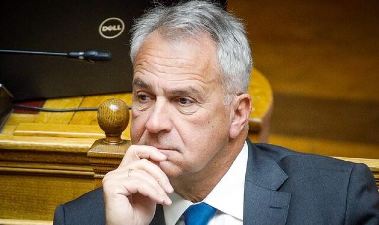 Θα απέχει από την ψηφοφορία για τα ομόφυλα ζευγάρια ο Βορίδης - Δεν υπάρχει θέμα για την παραμονή του στην κυβέρνηση λένε κυβερνητικές πηγές