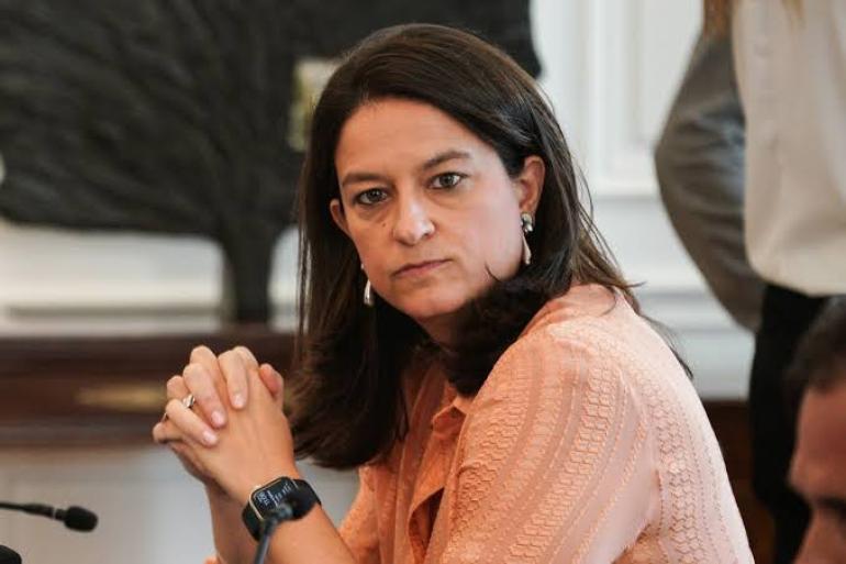 Κεραμέως: Έρχονται νέοι κανόνες για την τεχνητή νοημοσύνη στην εργασία – Τι αλλάζει στις γονικές άδειες