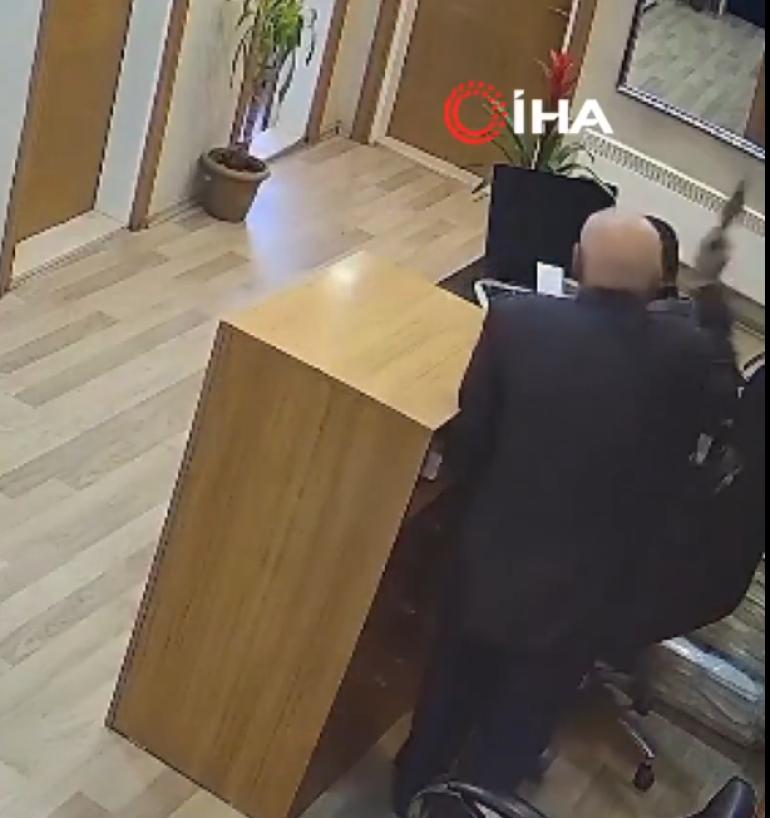 Τουρκία: Ηλικιωμένος εισέβαλε σε κυβερνητικό κτίριο με μπαλτά και επιτέθηκε σε υπάλληλο (ΒΙΝΤΕΟ)