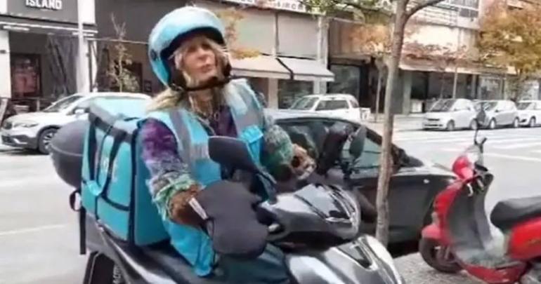 ΒΙΝΤΕΟ-Δικηγόρος της Θεσσαλονίκης γίνεται ντελιβεράς έπειτα από τις δηλώσεις Τσακλόγλου