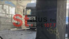 Θεσσαλονίκη: Φορτηγό κόλλησε στη γέφυρα Αγίων Πάντων