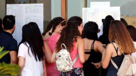 Βάσεις - Πανελλαδικές: Οι εκτιμήσεις ανά επιστημονικό πεδίο - Άνοδος για Πολυτεχνεία και οικονομικές σχολές, πέφτει η Νομική
