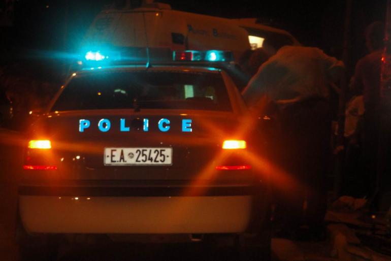 Θεσσαλονίκη: Έβγαλε τα ηχεία στο μπαλκόνι του και όταν πήγε η αστυνομία, τους απείλησε ότι θα τους… συλλάβει
