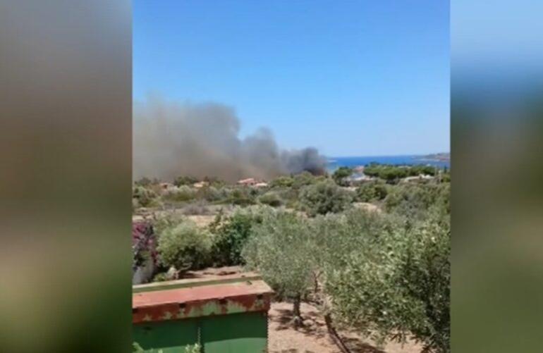 Φωτιά στην Παλαιά Φώκαια – «Απομακρυνθείτε προς Λαγονήσι» το μήνυμα από το 112