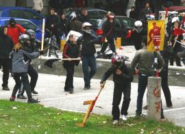 ΑΠΘ: Φοιτητές της ΔΑΠ ΝΔΦΚ δέχτηκαν άγρια επίθεση από κουκουλοφόρους