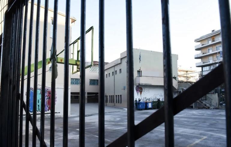 Χαλκίδα: Μαθητές έφτιαξαν προφίλ ανήλικης στα social media για να παγιδεύσουν «ύποπτο» καθηγητή – Τον ξυλοκόπησαν