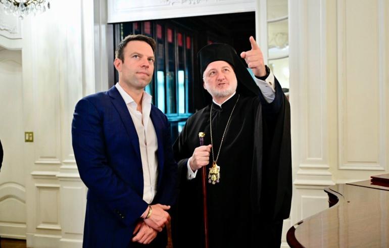 Στέφανος Κασσελάκης: Όταν βαφτίστηκα σχηματίσθηκε ένας Σταυρός από λάδι...