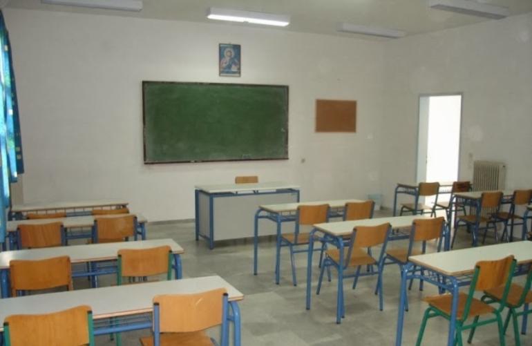 Καλύβια: Εισαγγελική παρέμβαση για πατέρα μαθητή που επιτέθηκε σε εκπαιδευτικό την ώρα του μαθήματος