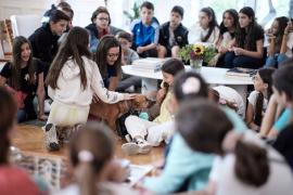 Κυριάκος Μητσοτάκης: Η διαφορετική και «εκτός προγράμματος» συνάντηση με μαθητές Δημοτικού στο Μαξίμου
