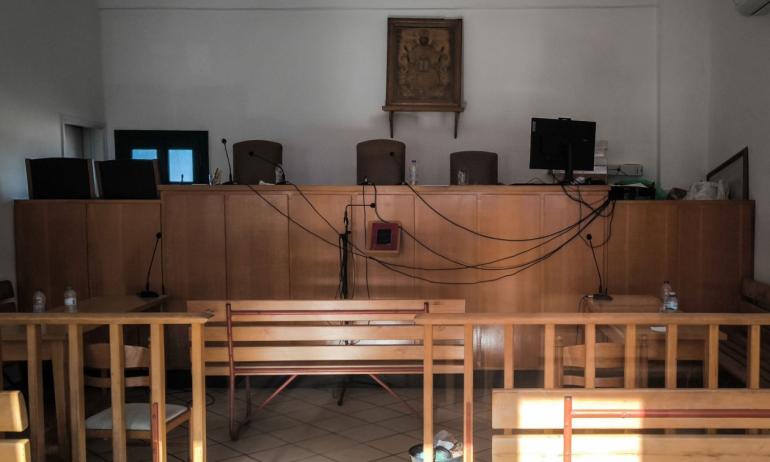 Θεσσαλονίκη: Συνελήφθη ένορκος επειδή τράβηξε φωτογραφία μέσα σε δικαστική αίθουσα