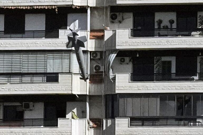 Αλλεπάλληλοι βομβαρδισμοί του Ισραήλ το βράδυ σε νότια προάστια της Βηρυτού