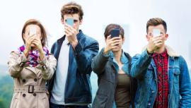 Smartphone: Πότε γίνεται… ναρκωτικό, υπάρχει τρόπος απεξάρτησης;