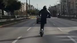 Συναγερμός για τα ηλεκτρικά πατίνια: Μεγάλη άνοδος ατυχημάτων με ανήλικους χρήστες σε Ελλάδα και Ευρώπη