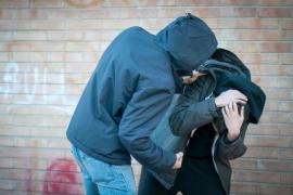 Αχαρνές: Δύο ανήλικοι 17 και 16 ετών γρονθοκόπησαν 15χρονο και ανέβασαν το βίντεο στα social- Χειροπέδες στους ίδιους και στις μητέρες τους