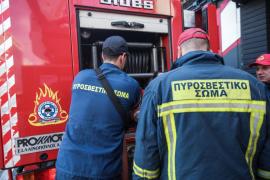 Ημαθία: Συναγερμός για φωτιά στην Εγνατία Οδό που ξεκίνησε από φλεγόμενο φορτηγό - Σηκώθηκε ελικόπτερο