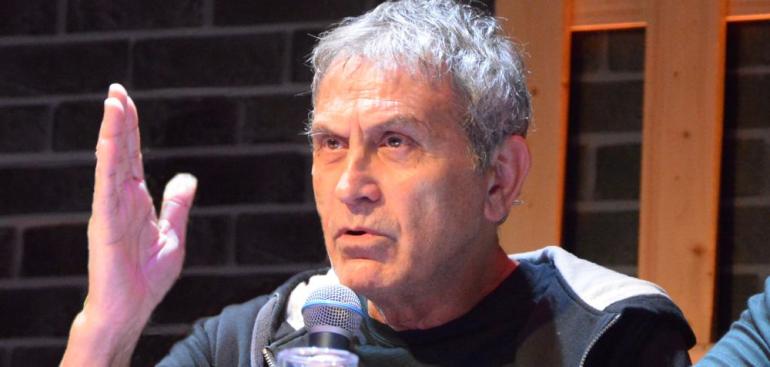 Γιώργος Νταλάρας: «Η ανθρωποφαγία είναι μόδα»
