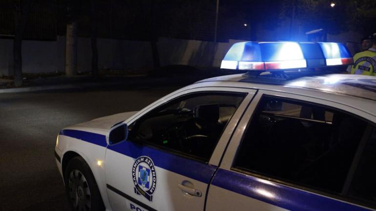 Θάνατος 17χρονου Ρομά: «Το όπλο εκπυρσοκρότησε, το θύμα προσπάθησε να το πάρει» είπε στην απολογία του ο αστυνομικός