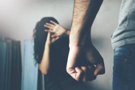 Θεσσαλονίκη: 15χρονος κατήγγειλε τον πατέρα του για κακοποίηση - Πώς δικαιολόγησε τον σύζυγο η μητέρα